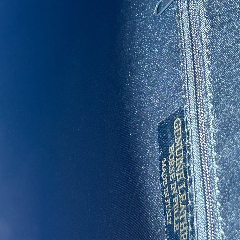 Borse in Pelle Blue Croc-Embossed Suede & Leather Bag Approx. 12” x 10” x 4” NWT - Picture 13 of 15